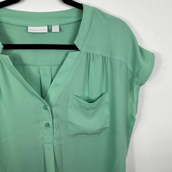 New York & Company sleeveless 3/4 button‎ up womens blouse size medium - Picture 2 of 6